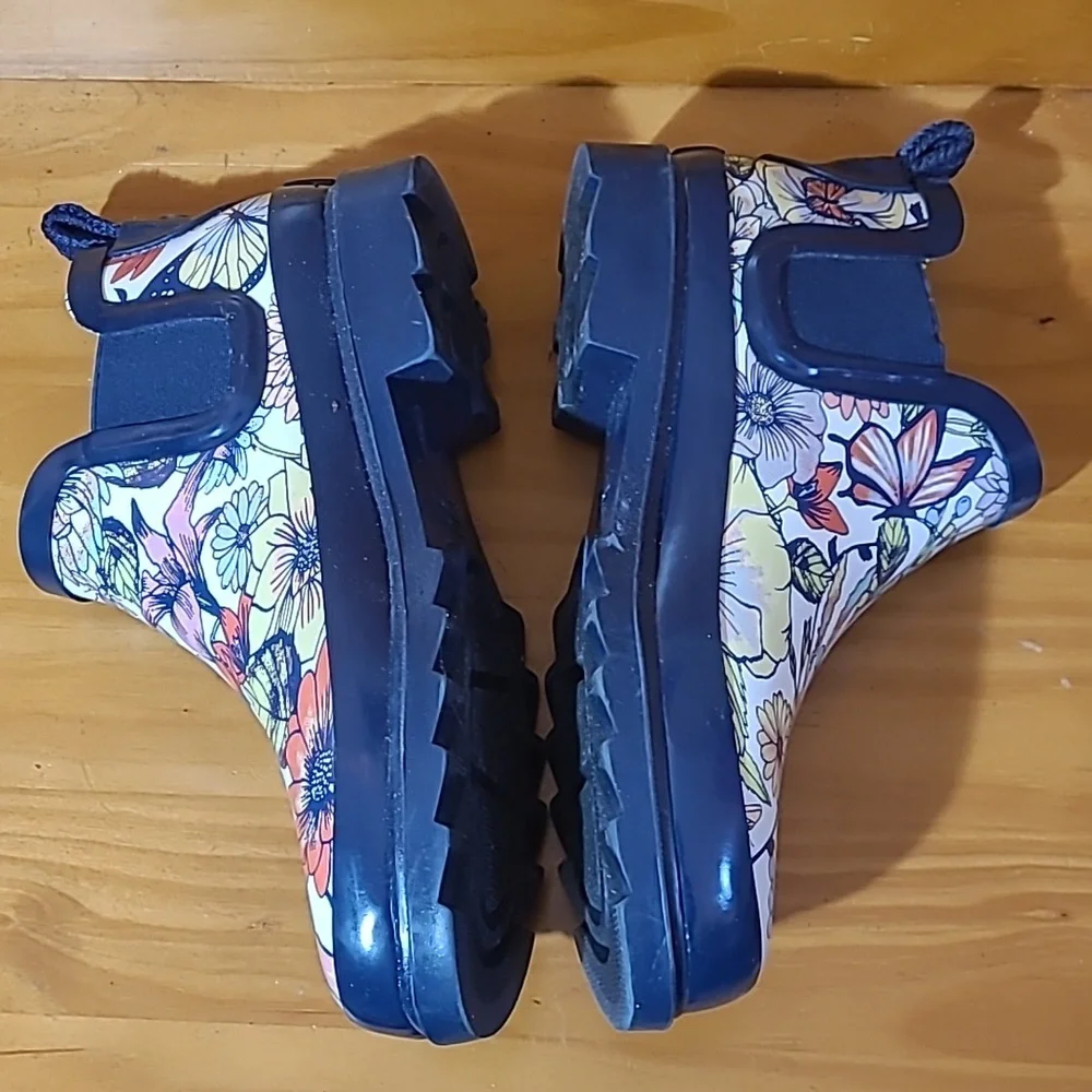 SakRoots Waterproof Floral Rain Booties 💐🌻🌷🌼🌹🌸 - Picture 3 of 10